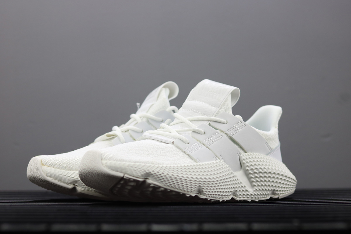 triple white prophere