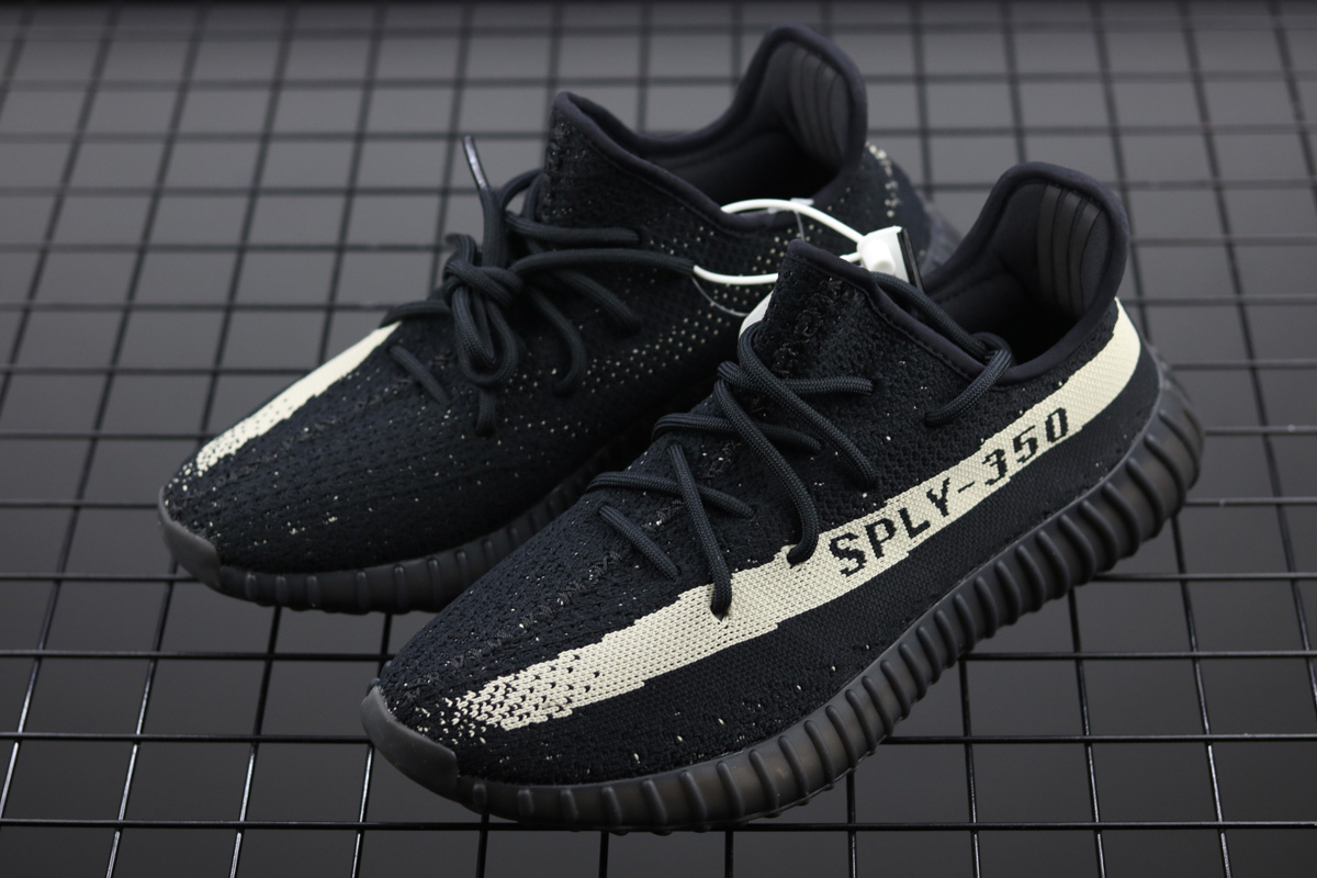 yeezy boost 350 v2 black white stripe