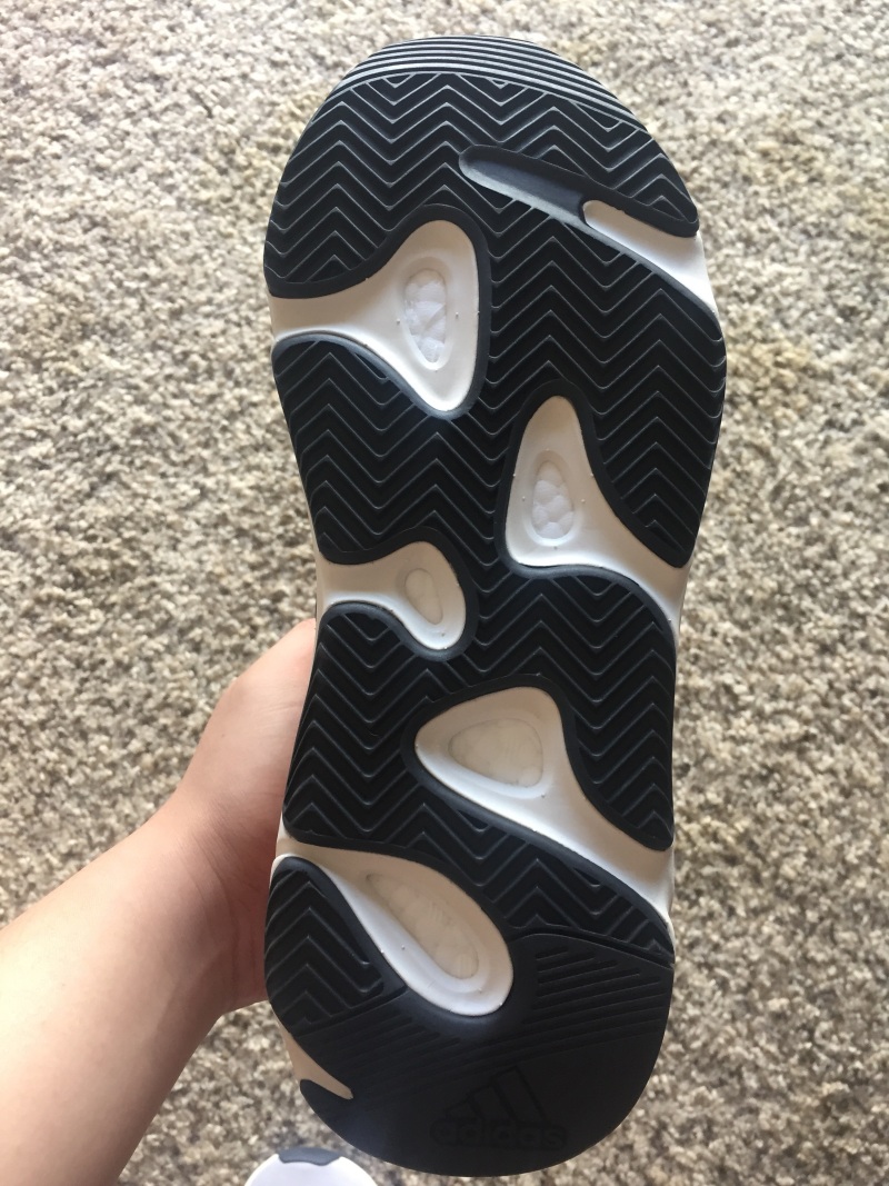 Yeezy wave runner sole hotsell