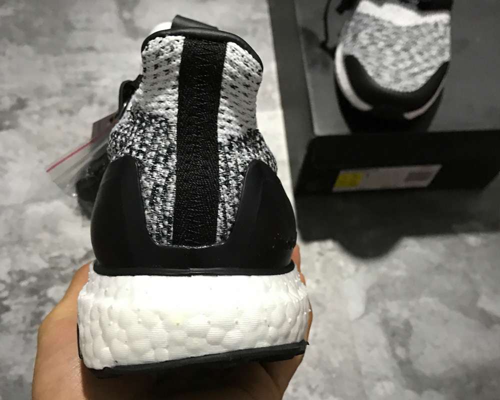 sns ultraboost