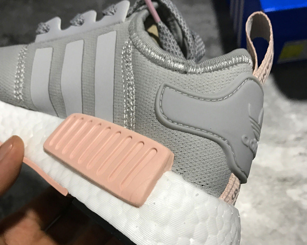 adidas nmd r1 vapour pink light onix