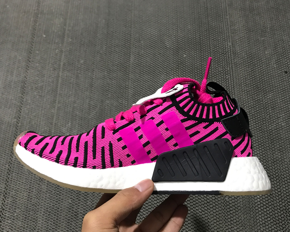 nmd r2 primeknit pink