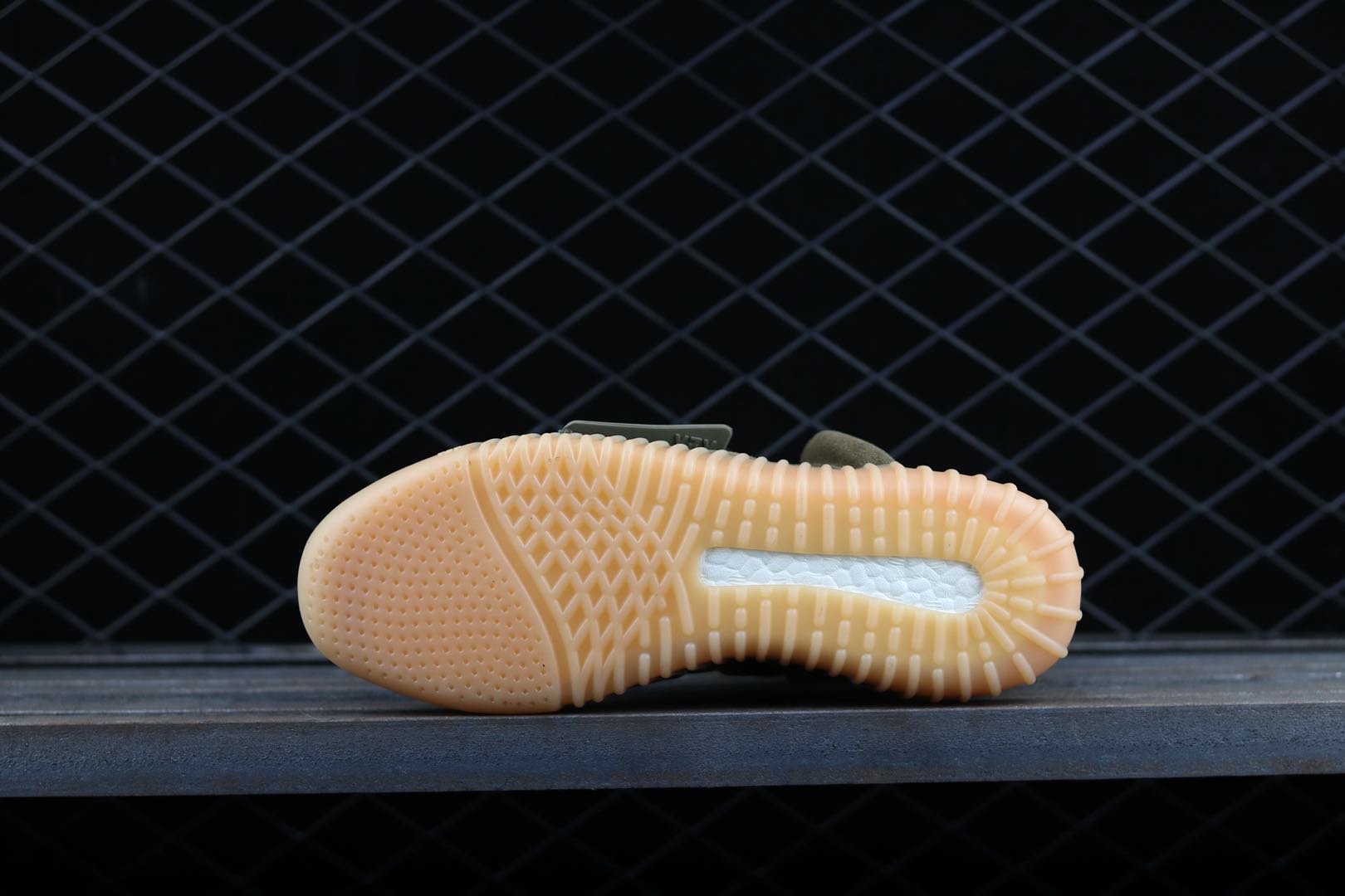 yeezy 750 sole