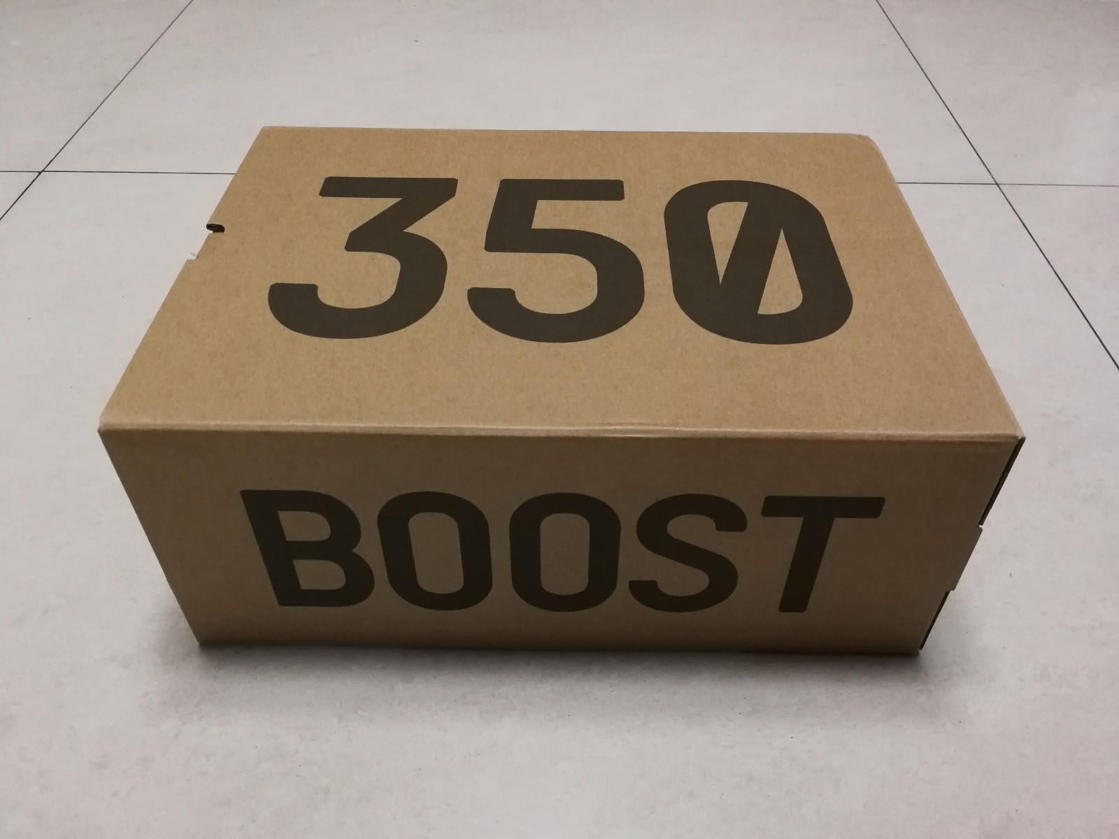 yeezy boost 350 logo