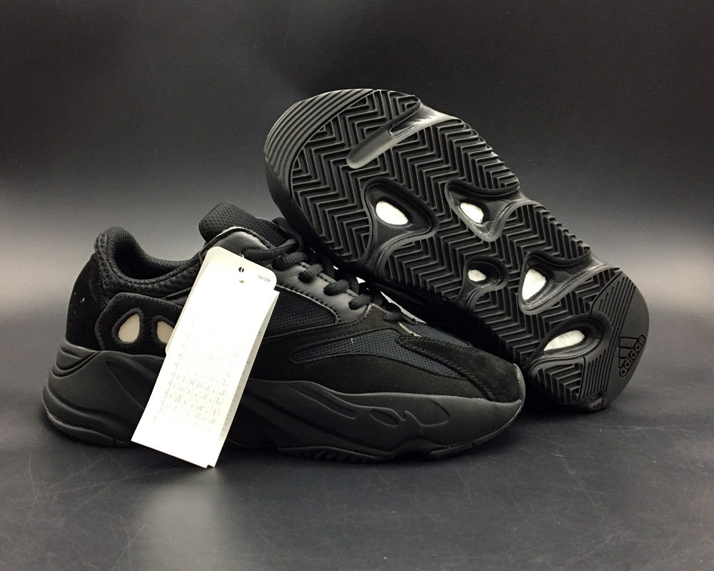 yeezy wave runner 700 triple black