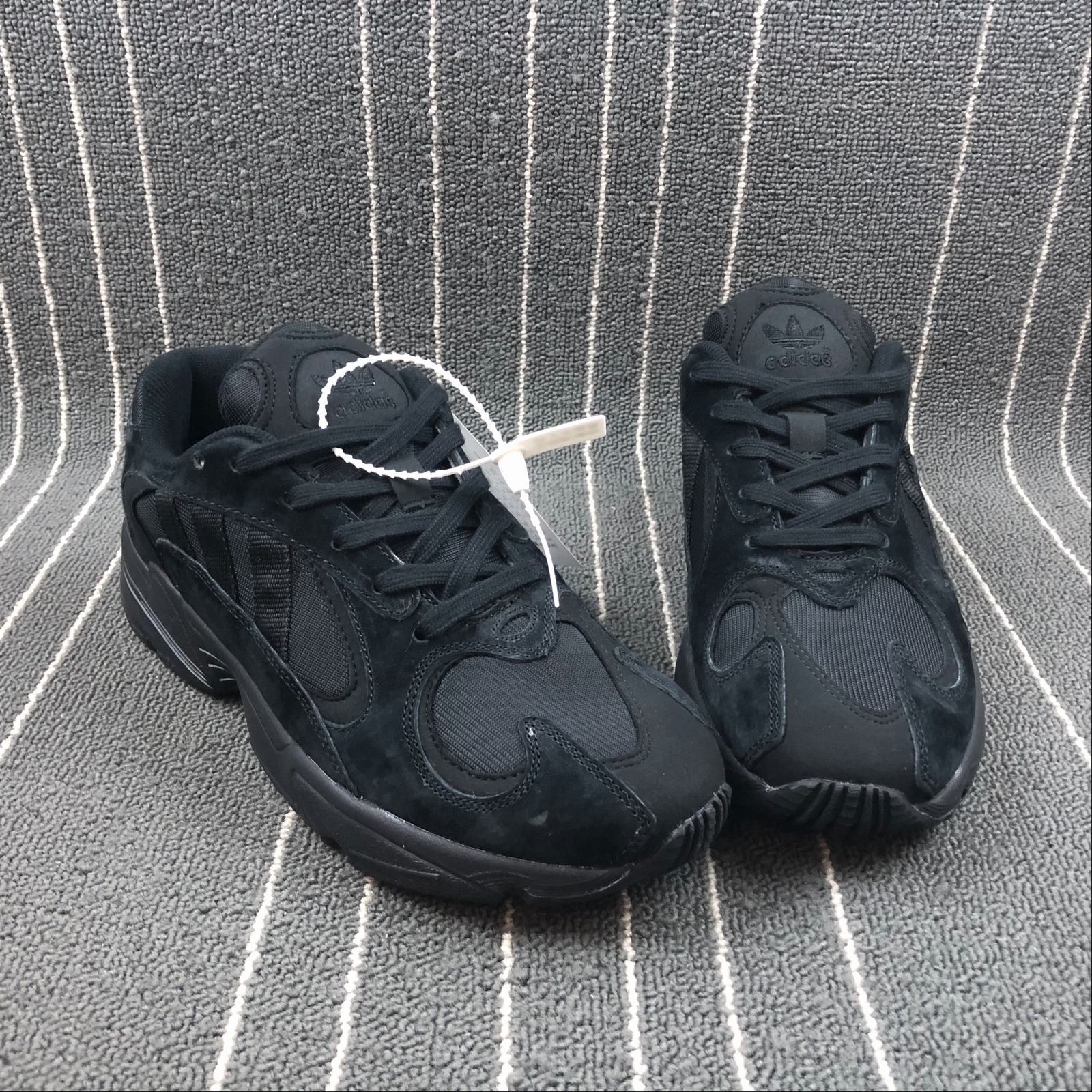 adidas yung one triple black