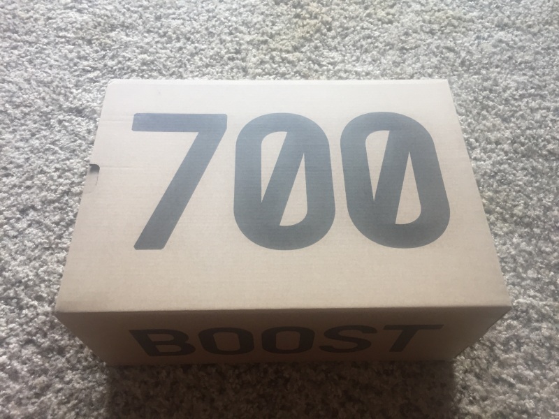 adidas yeezy boost 700 review