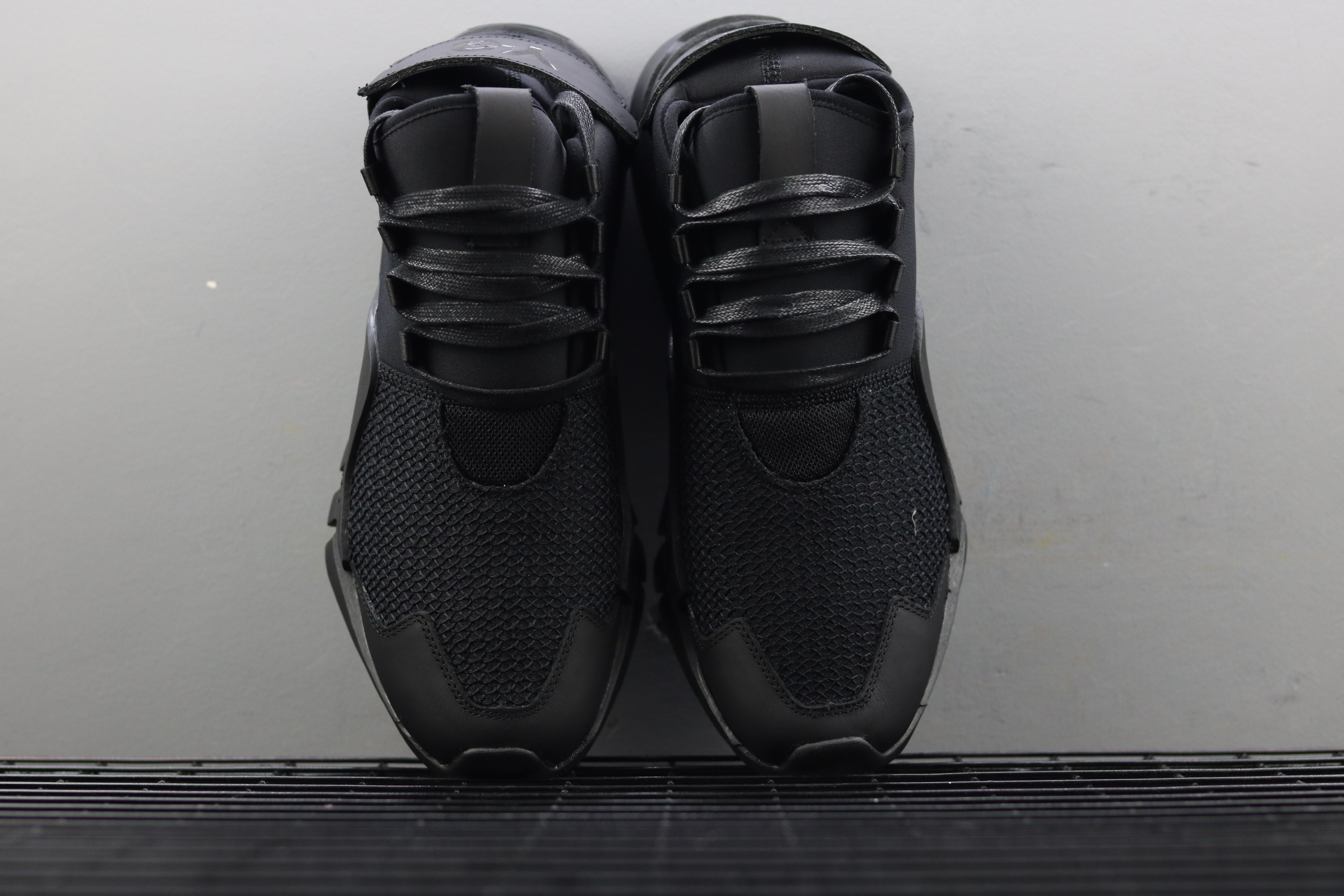 y3 kaiwa triple black