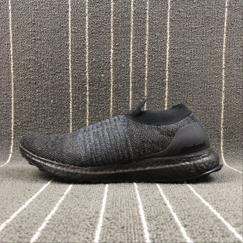 adidas ultra boost laceless mid triple black