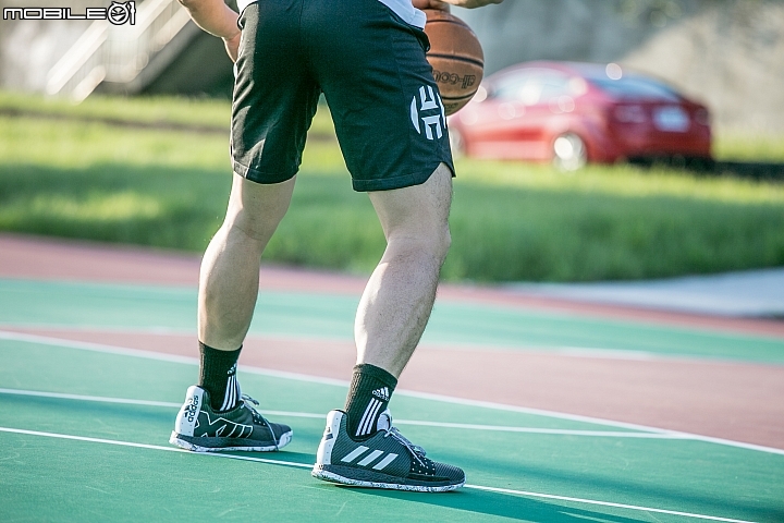 harden 3 on feet