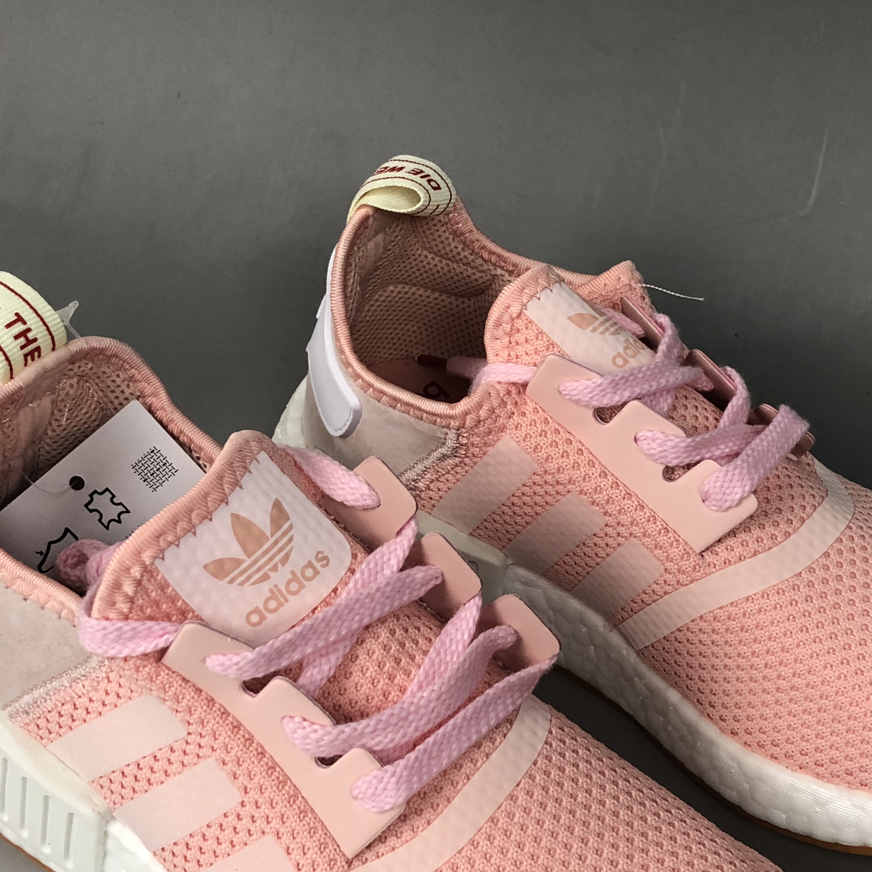 adidas nmd r1 w pink