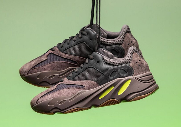 yeezy boost 700 mauve ee9614