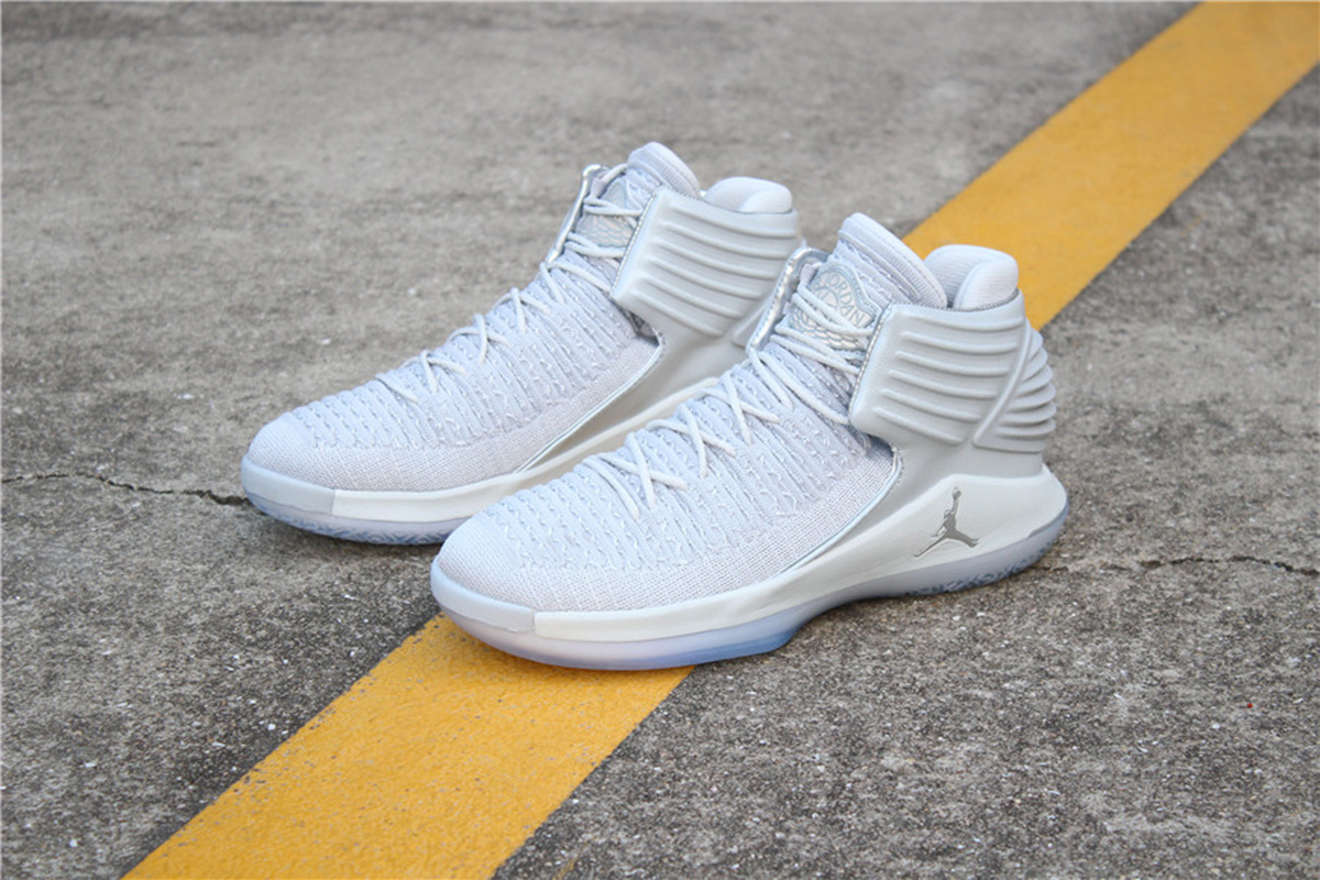 Air Jordan 32 “Pure Platinum” AH3348 