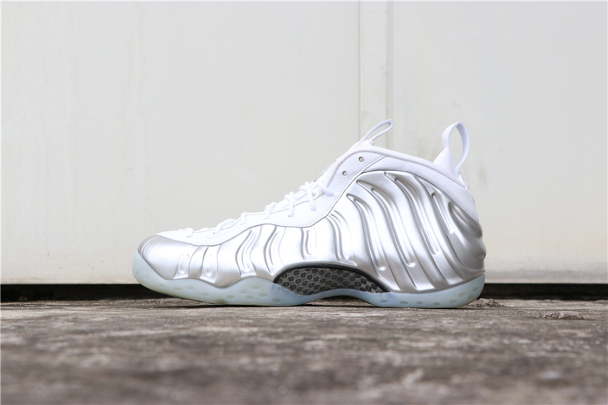 womens foamposite white