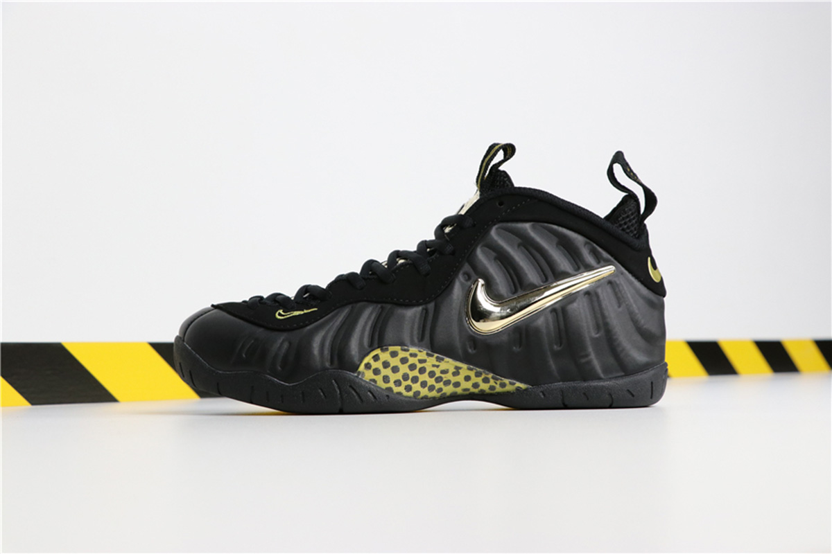 nike air foamposite black metallic gold