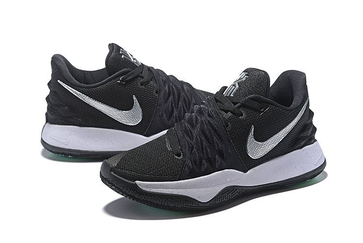 kyrie low 1 black metallic silver