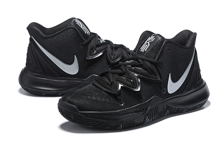 nike kyrie all black