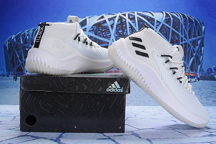 white dame 4