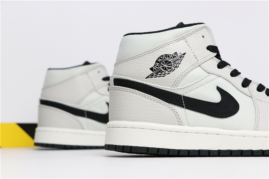 Nike Air Jordan 1 Mid 