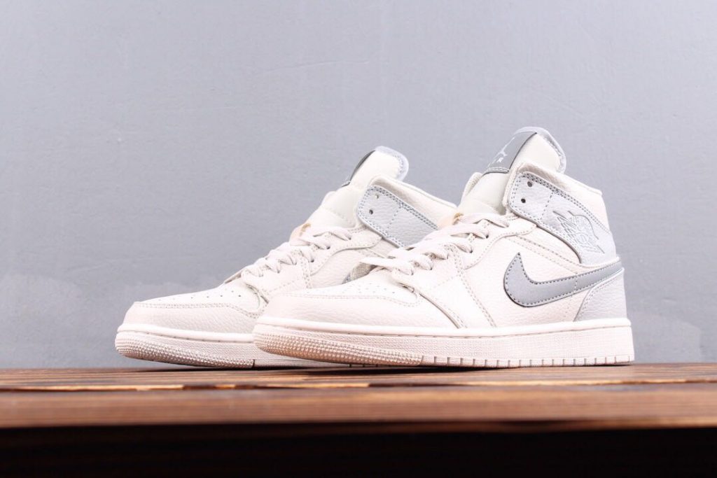 Air Jordan 1 Mid SE Light Bone/Grey Fog/Reflect Silver For Sale â The Sole Line