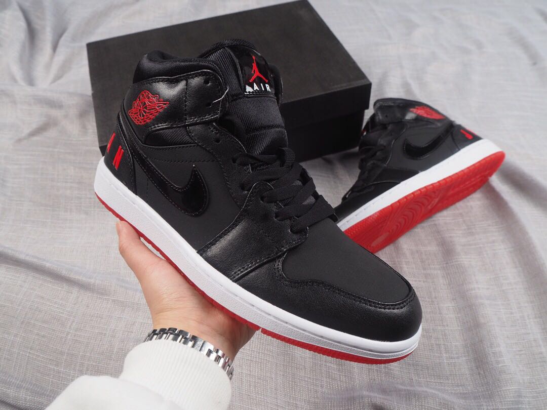 nike air jordan 1 winterized