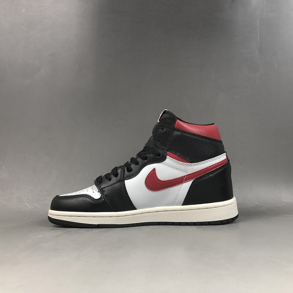 air jordan 1 retro high og black white gym red sail