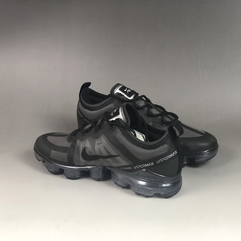 vapormax 2019 triple black