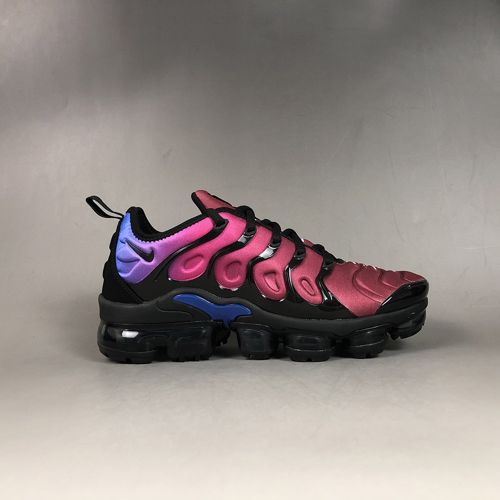 nike wmns air vapormax plus hyper violet