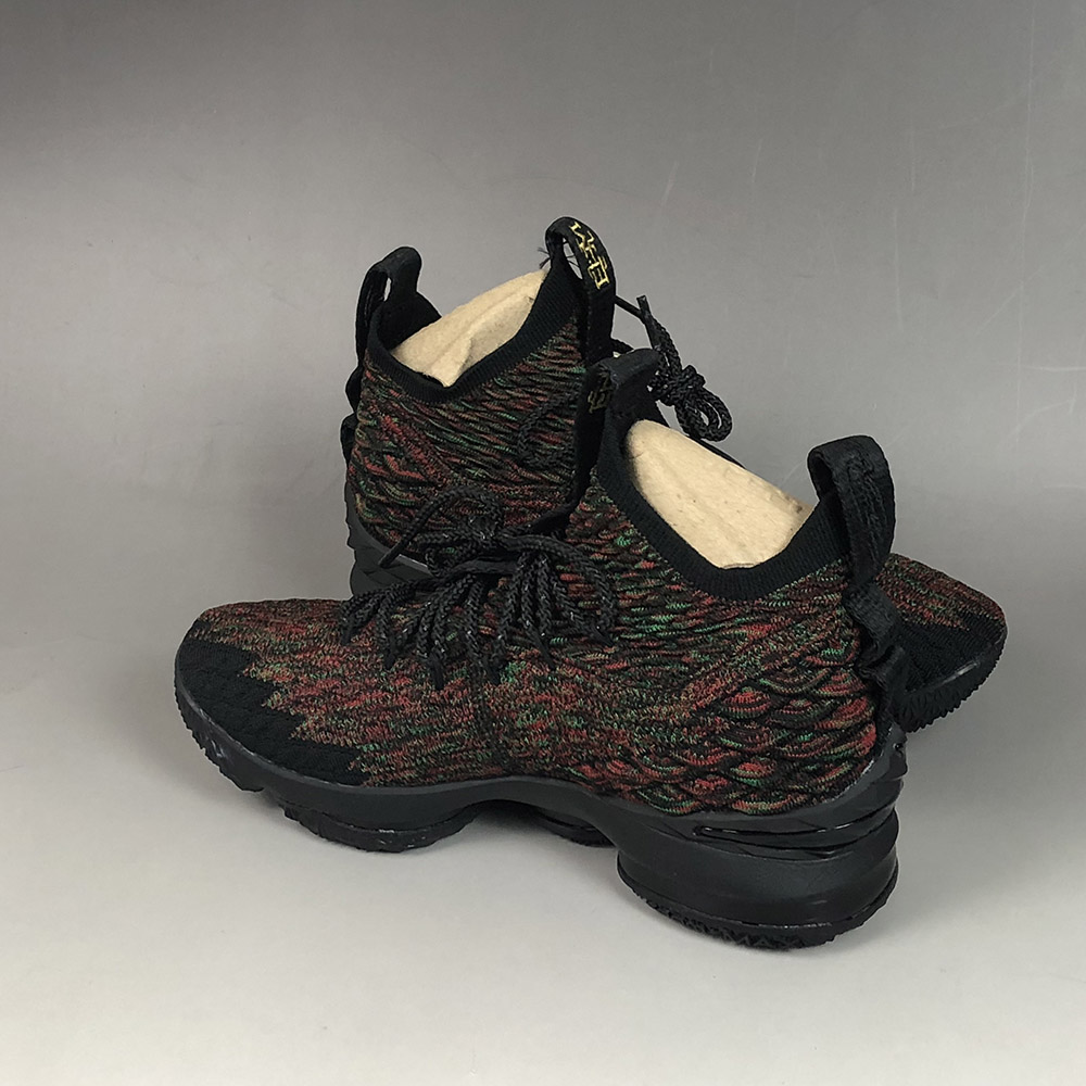 bhm lebron 15