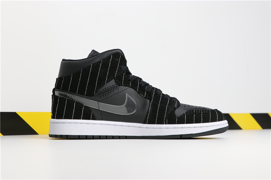 black and white jordan 1 junior