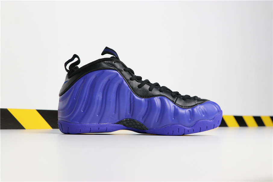 nike foamposite hyper cobalt