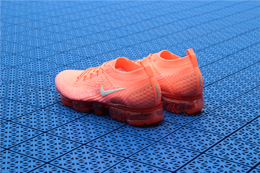 vapormax 2.0 crimson pulse