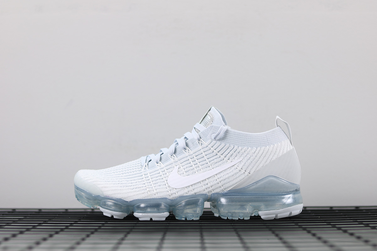 white vapormax sale