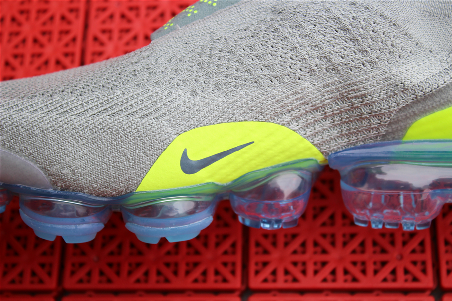 Nike-Air-VaporMax-Flyknit-Moc-2-Mica-Green-Volt-Neo-Turquoise-6