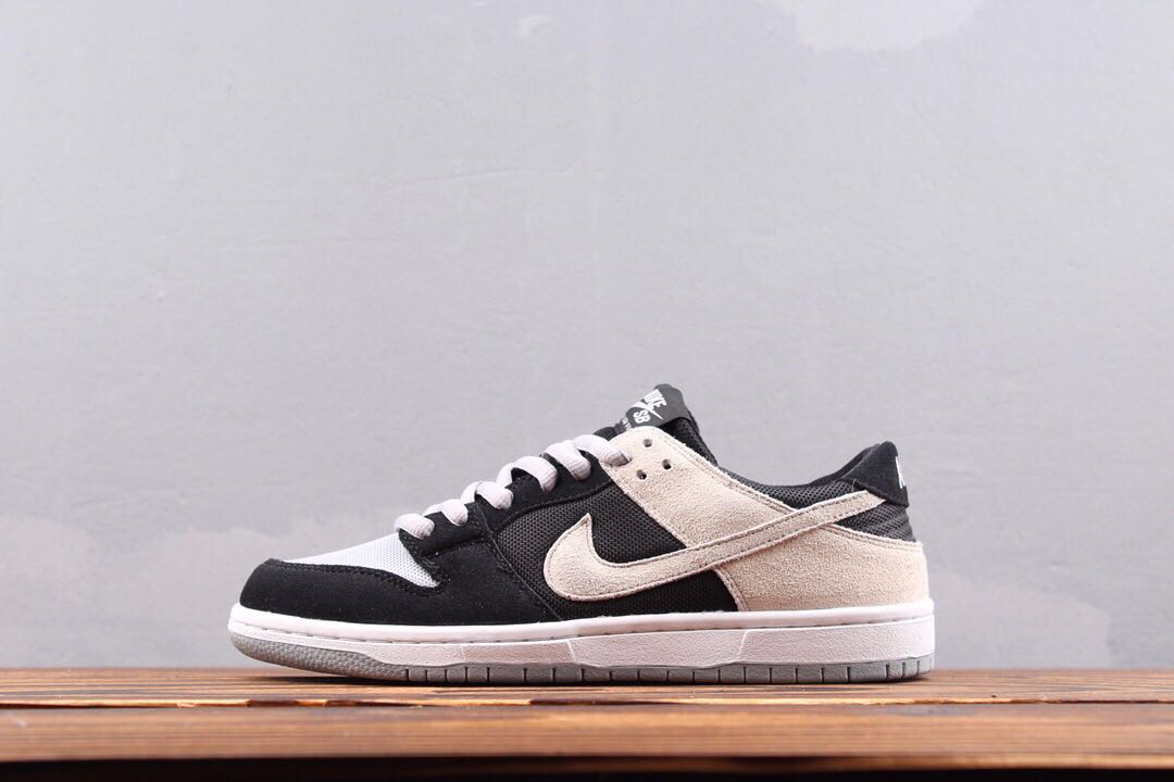 Nike SB Dunk Low Black/Wolf Grey-White 