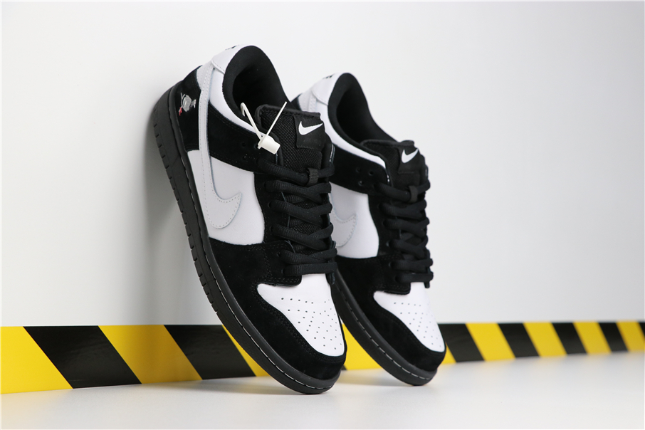 nike dunk low pigeon panda