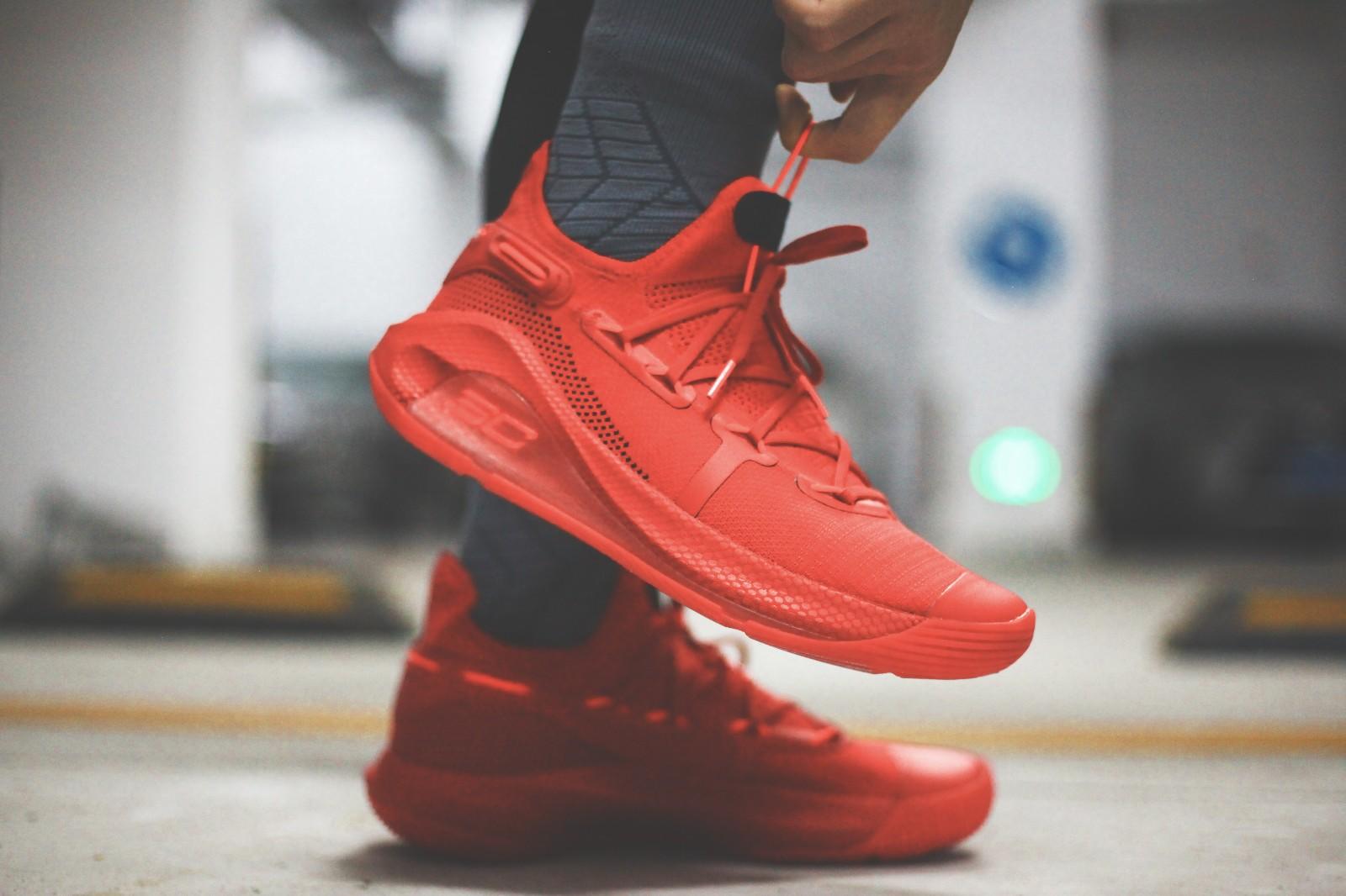 curry 6 on feet