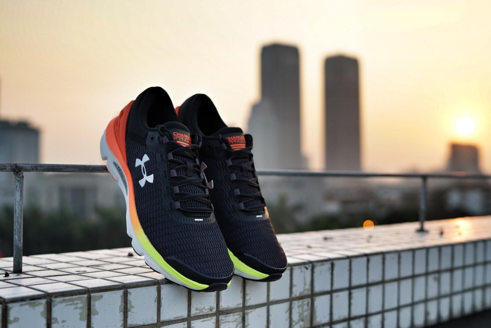 under armour charged intake 3 mens running shoes