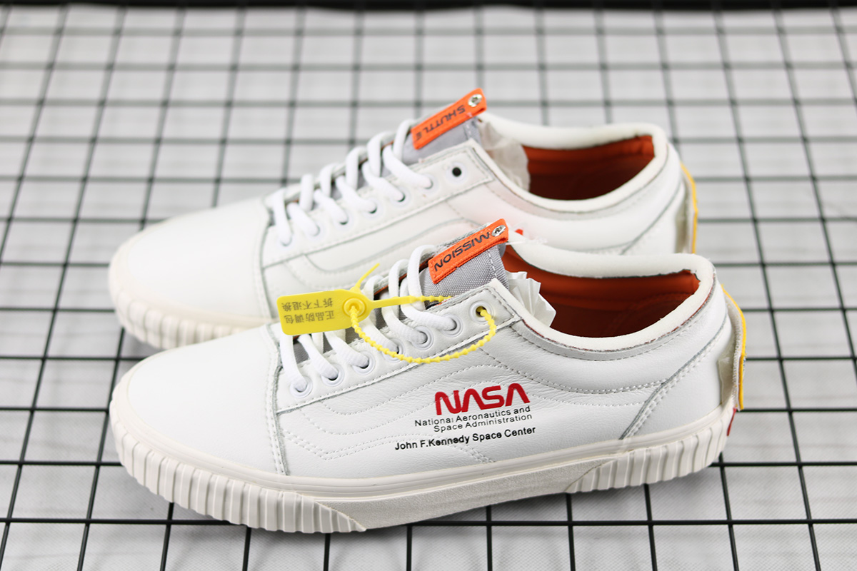 vans space voyager white low