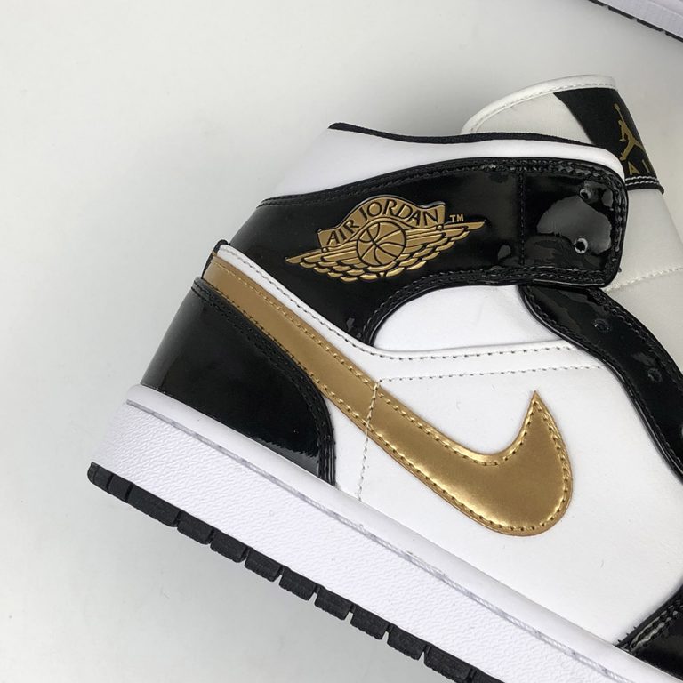 Louis Vuitton AF1 âOGâ by customsbymacc in 2021 | Luis vuitton shoes, Cute nike shoes 