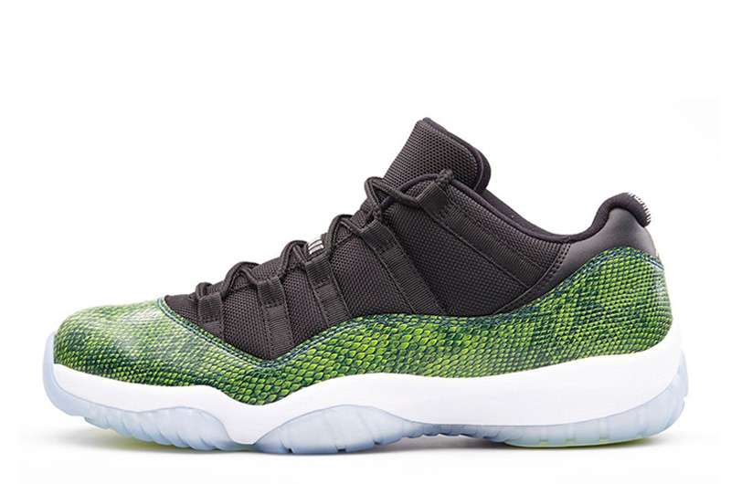 retro 11 low snake skin