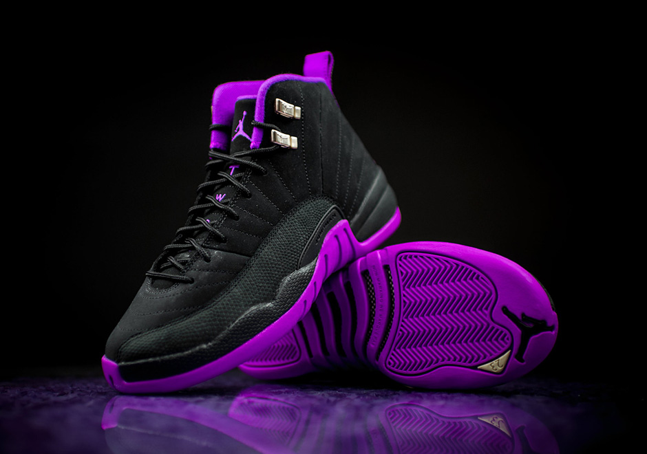 black jordan 12 grade school