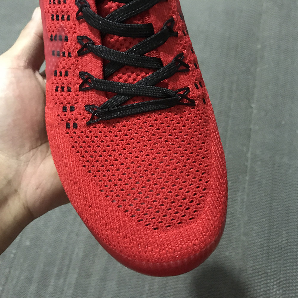 nike vapormax clot red