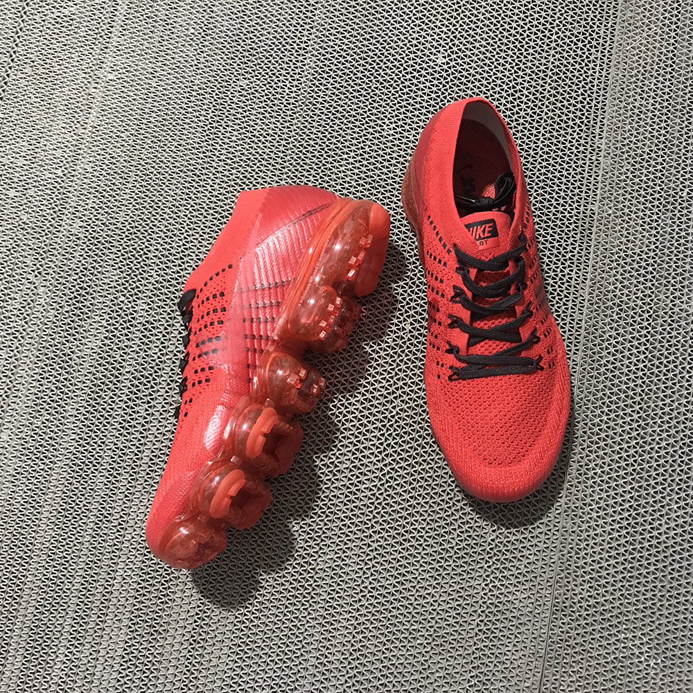 air vapormax red