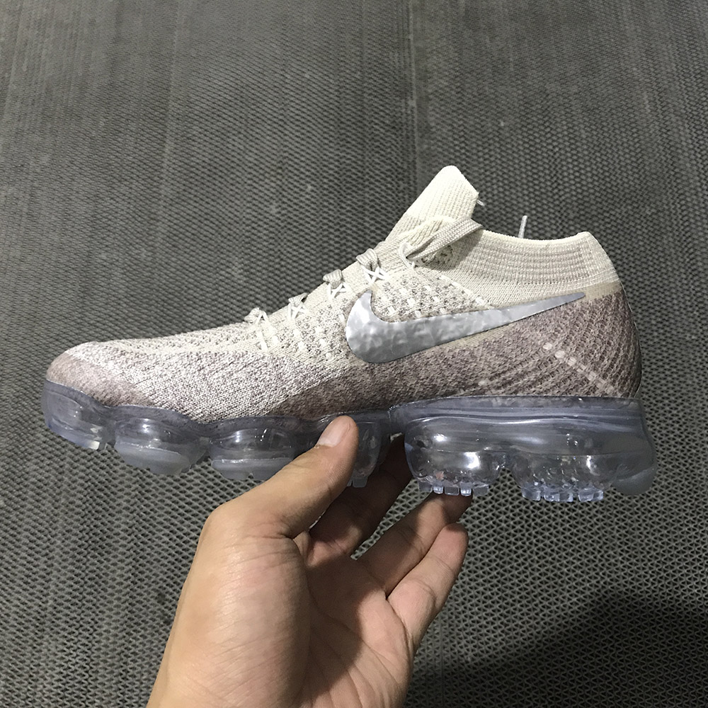 vapormax string