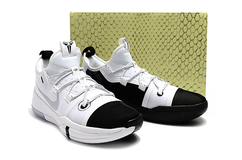 kobe black toe shoes