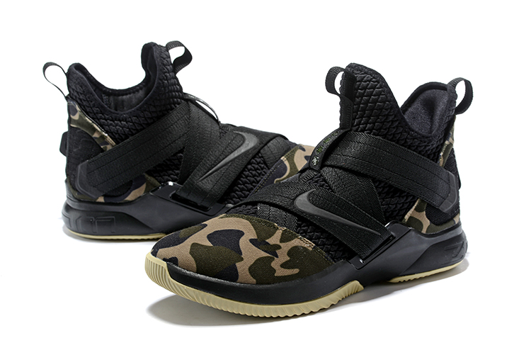 nike lebron camouflage shoes