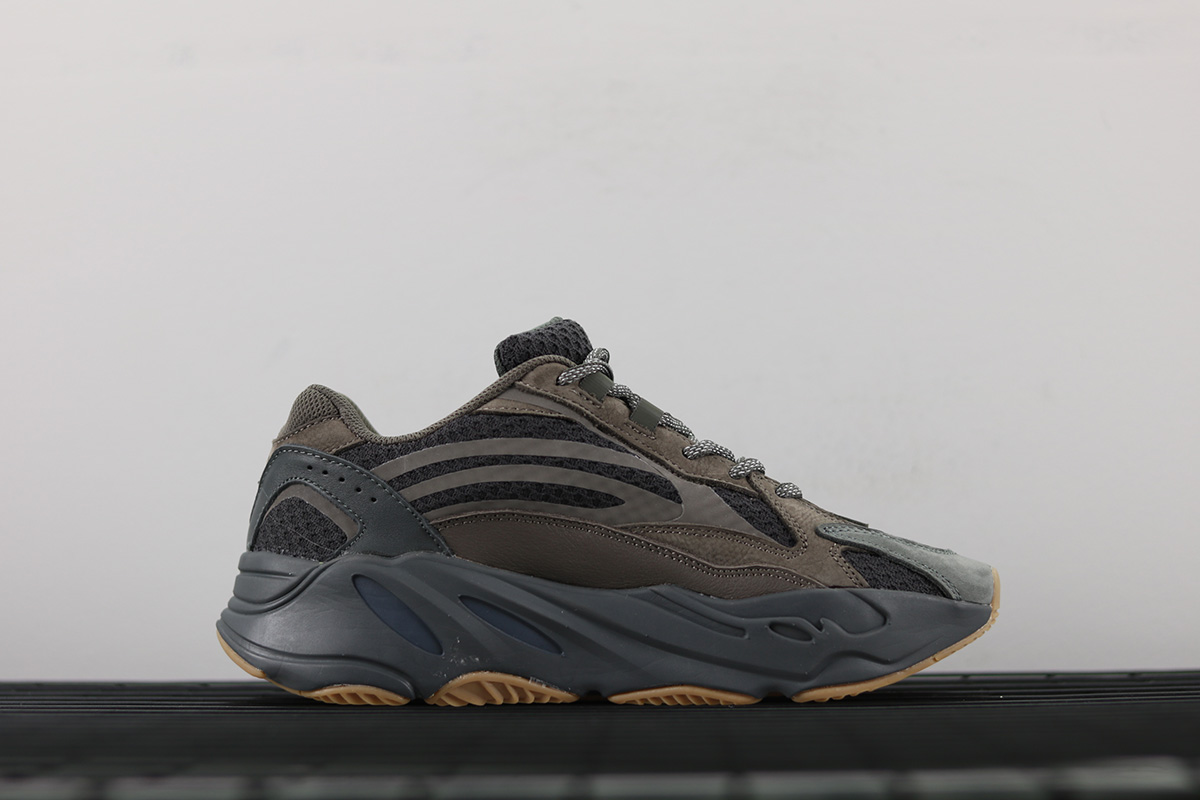 yeezy boost 700 v2 geode