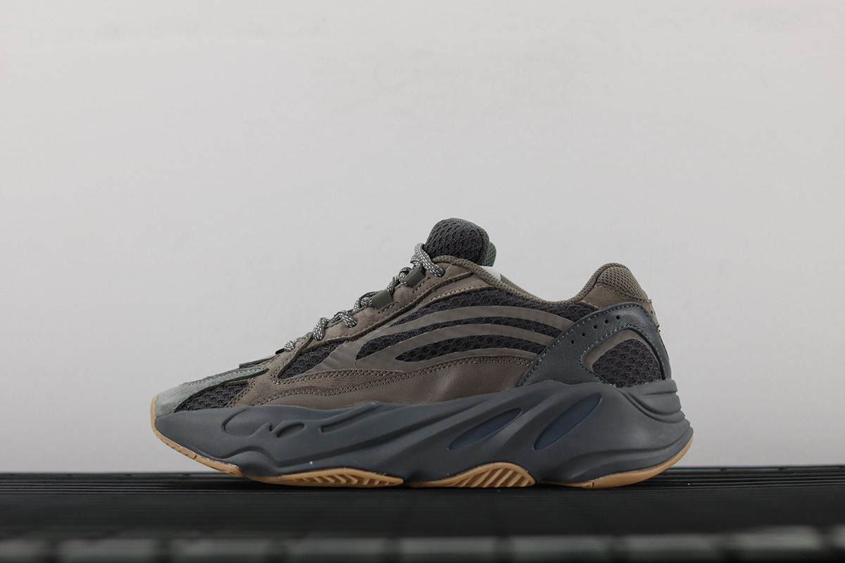 adidas yeezy boost 700 v2