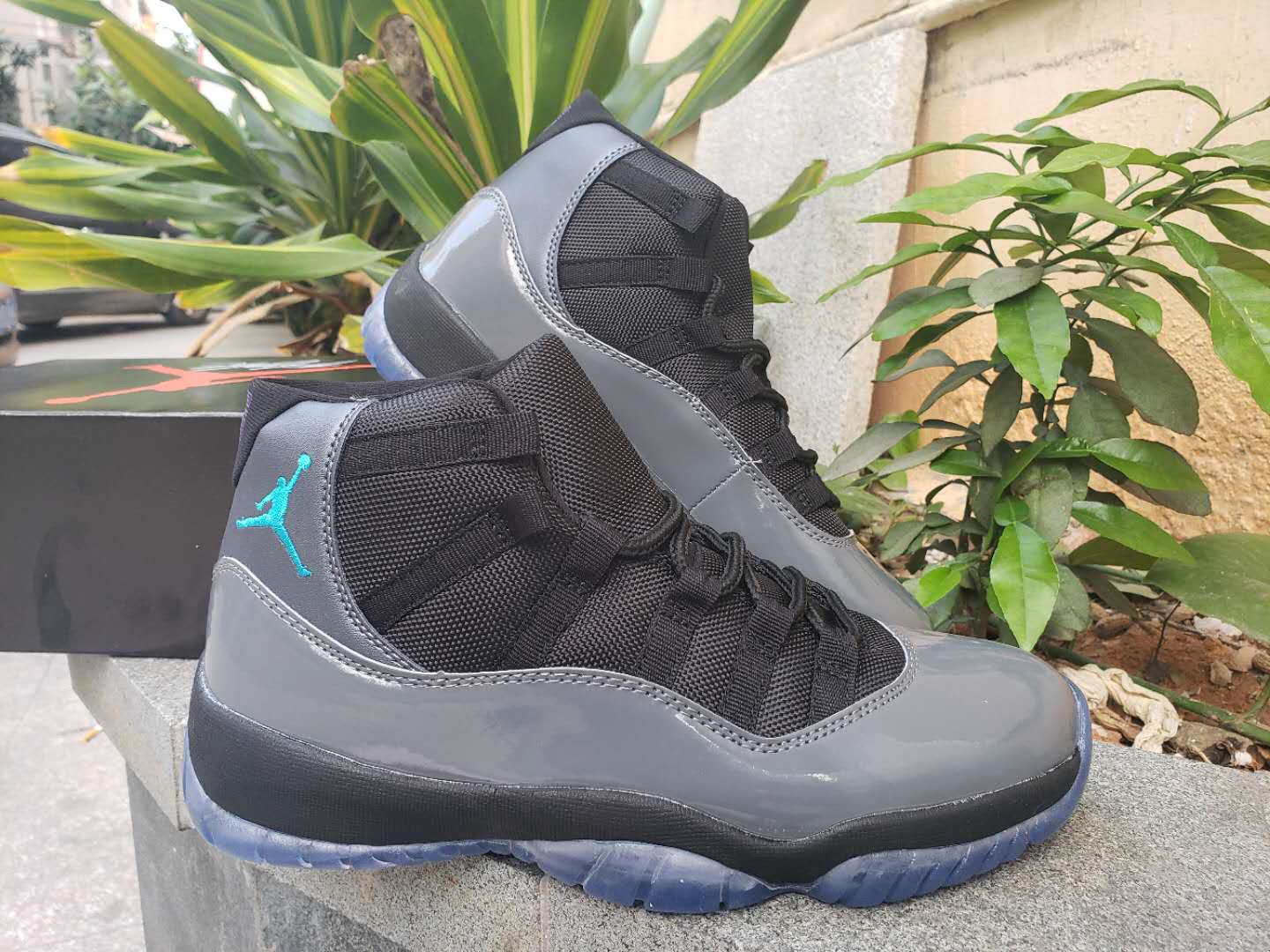 jordan 11 grey and black